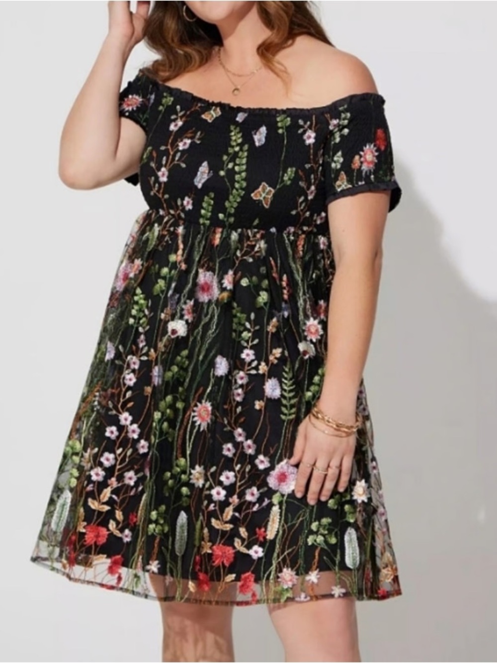 Women’s Black Floral Embroidered Sheer Dress - Picture 4 of 4